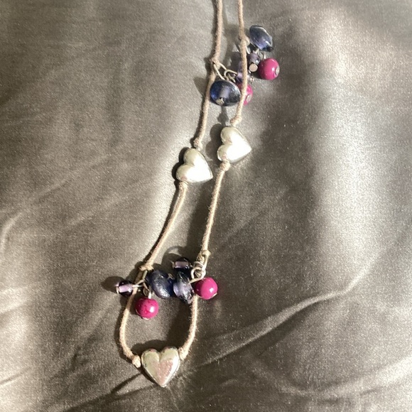 Hearts necklace silver tone and blue/garnet colored beads. - Picture 3 of 5